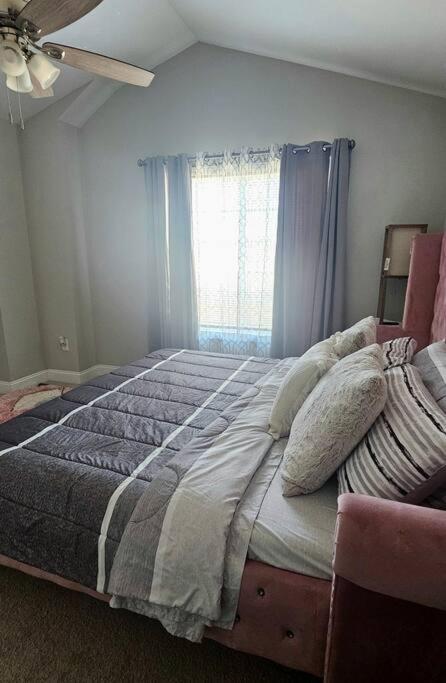 Gorgeous 3 Bedroom Home With Cable Tv In All Rooms & Free Wi-Fi Concord Exterior foto